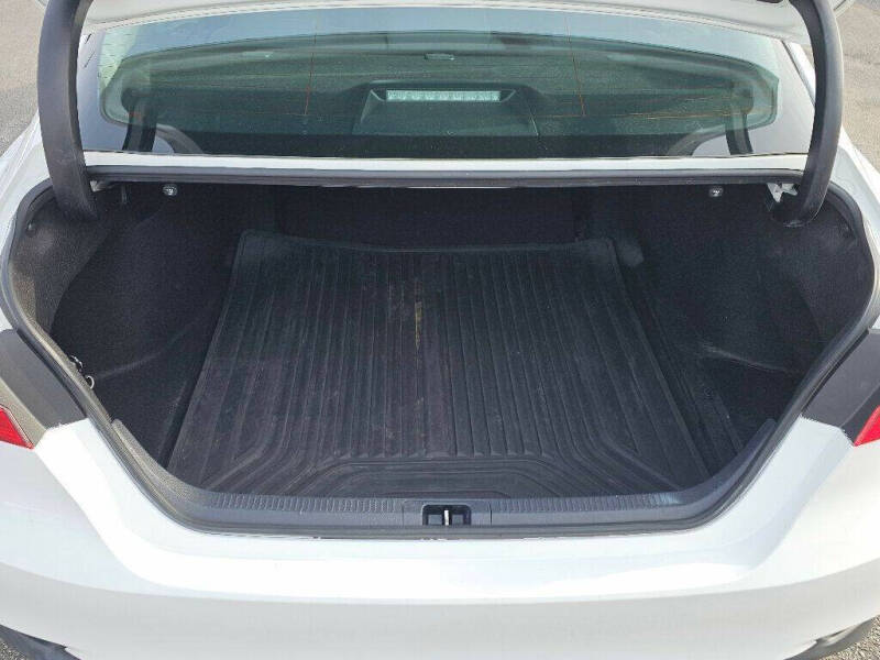 2020 Toyota Camry Hybrid LE