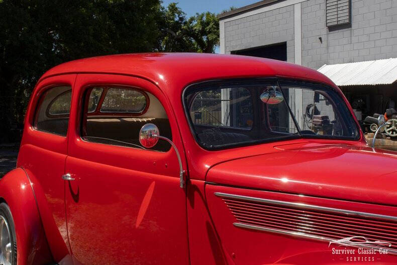 1937 Ford Tudor