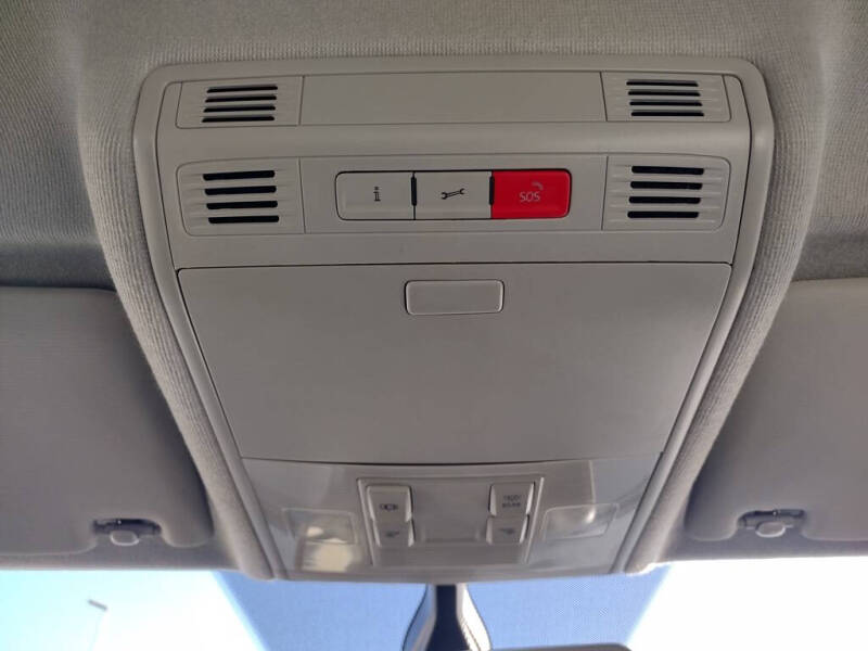 2018 Volkswagen Tiguan 2.0T SEL 4Motion