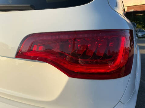 2011 Audi Q7 3.0T quattro Premium Plus