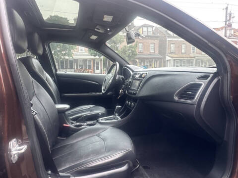 2012 Chrysler 200 Limited