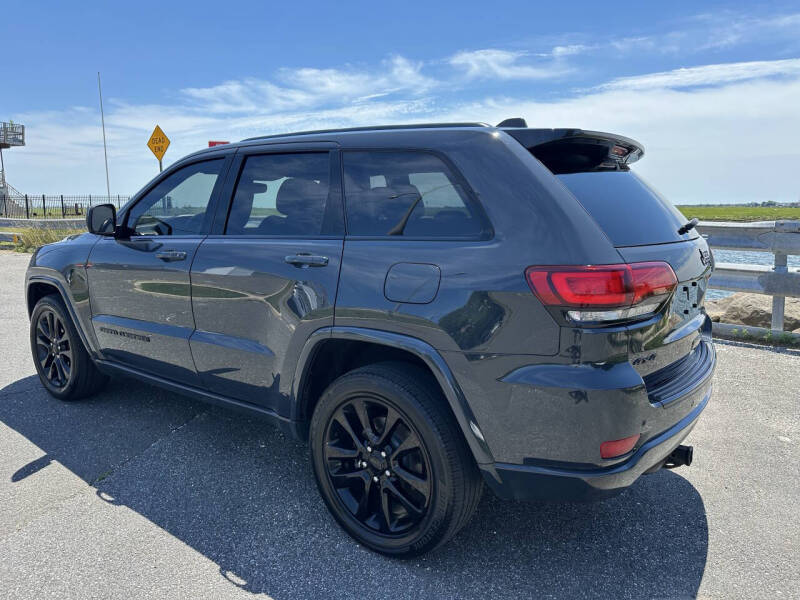 2017 Jeep Grand Cherokee Altitude