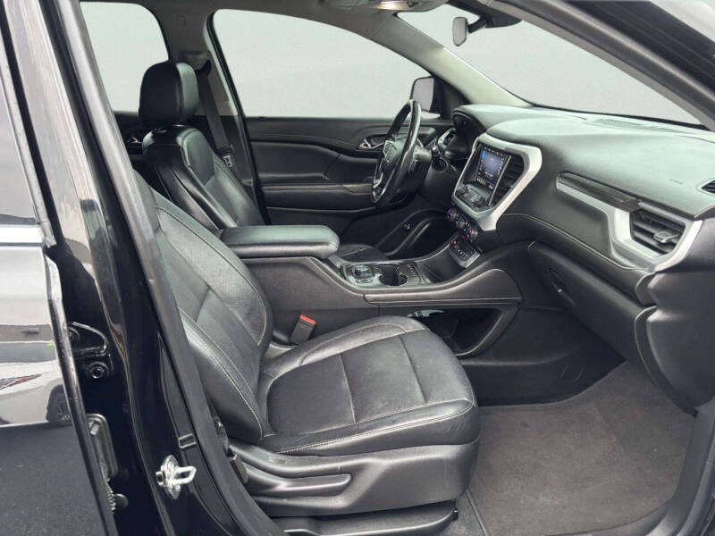 2020 GMC Acadia SLT