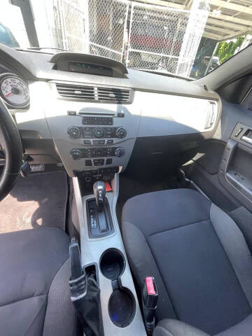 2011 Ford Focus Sport SES