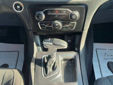 2017 Dodge Charger SXT