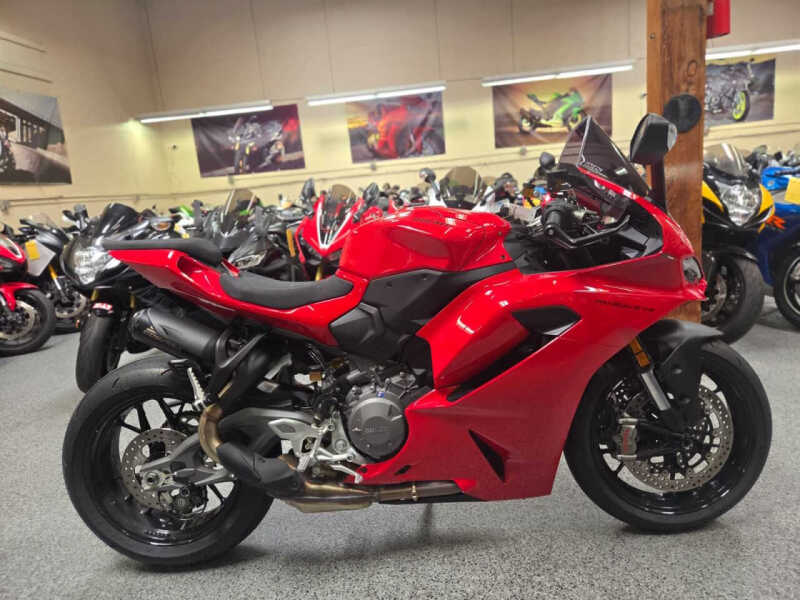 2025 Ducati V2
