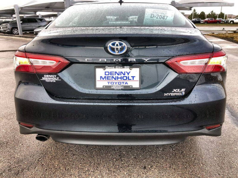 2020 Toyota Camry Hybrid XLE