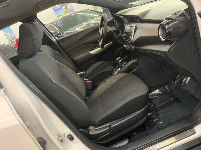 2020 Nissan Kicks SV