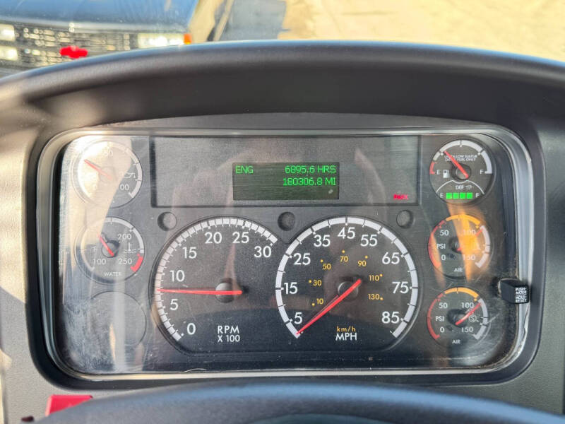 2016 Freightliner M2 106