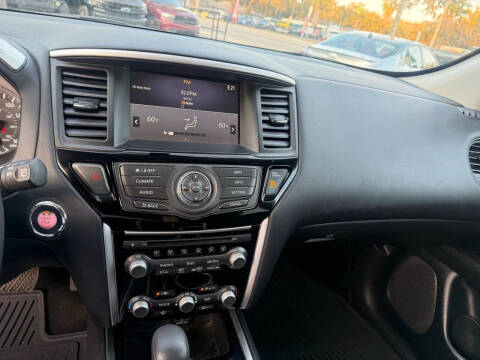 2020 Nissan Pathfinder S