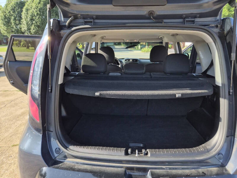 2016 Kia Soul +