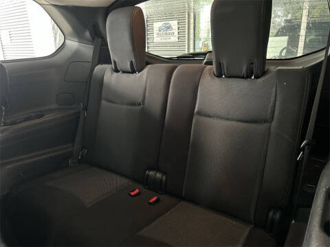 2018 Nissan Pathfinder SV