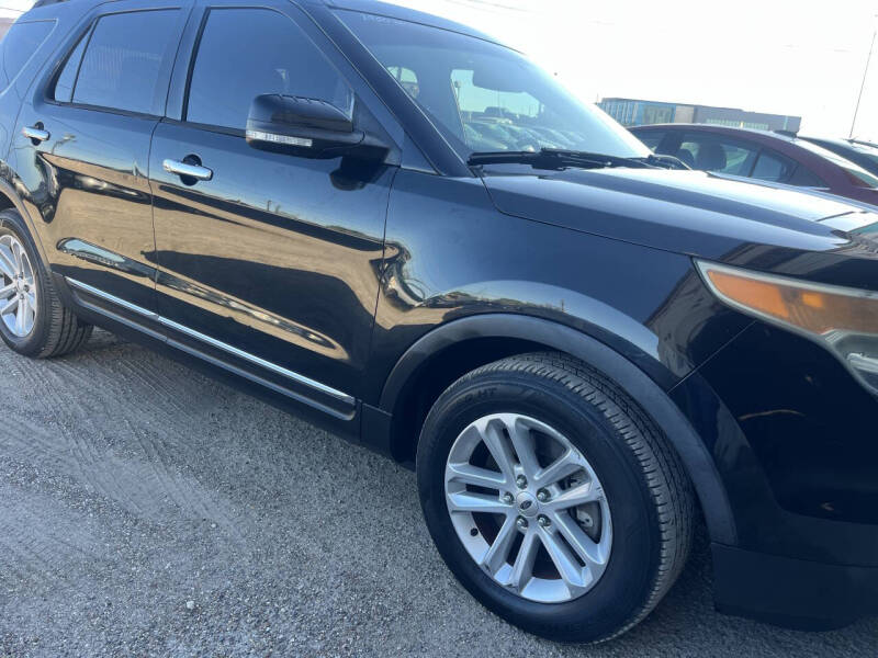 2015 Ford Explorer XLT's photo