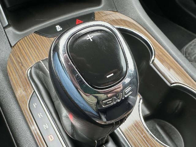 2017 GMC Acadia SLE-2