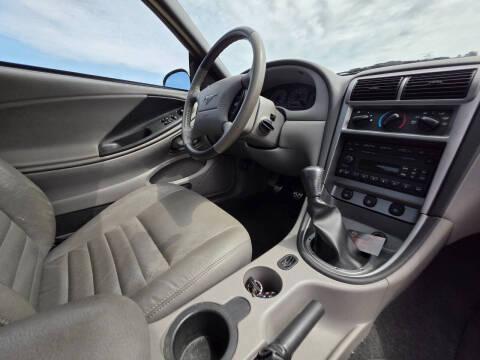 2004 Ford Mustang GT Deluxe