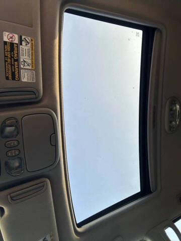 2005 Toyota Sequoia SR5