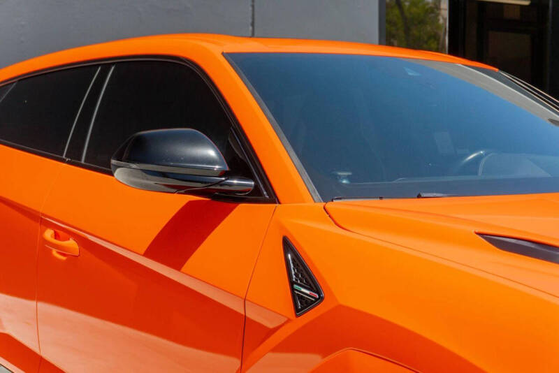 2023 Lamborghini Urus S