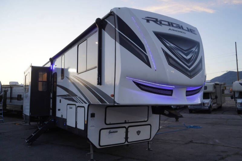 2022 F0REST RIVER ROGUE