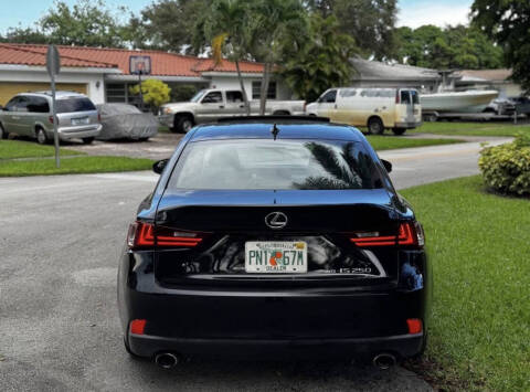 2015 Lexus IS 250 Crafted Line