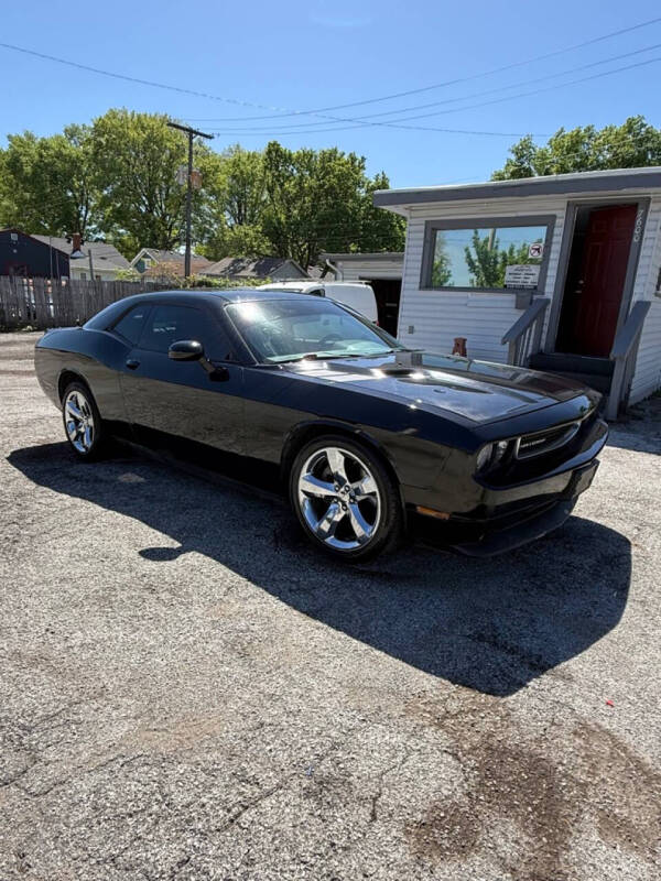 2013 Dodge Challenger SXT Plus