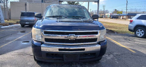 2009 Chevrolet Silverado 1500 for sale at Lakeshore Auto Wholesalers in Amherst OH