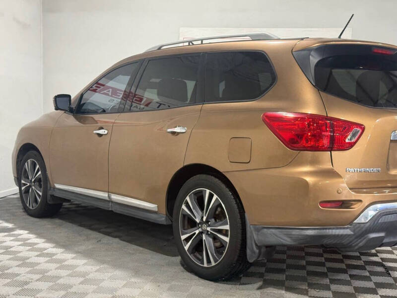2017 Nissan Pathfinder S