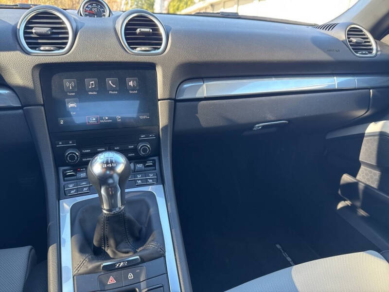 2025 Porsche 718 Boxster