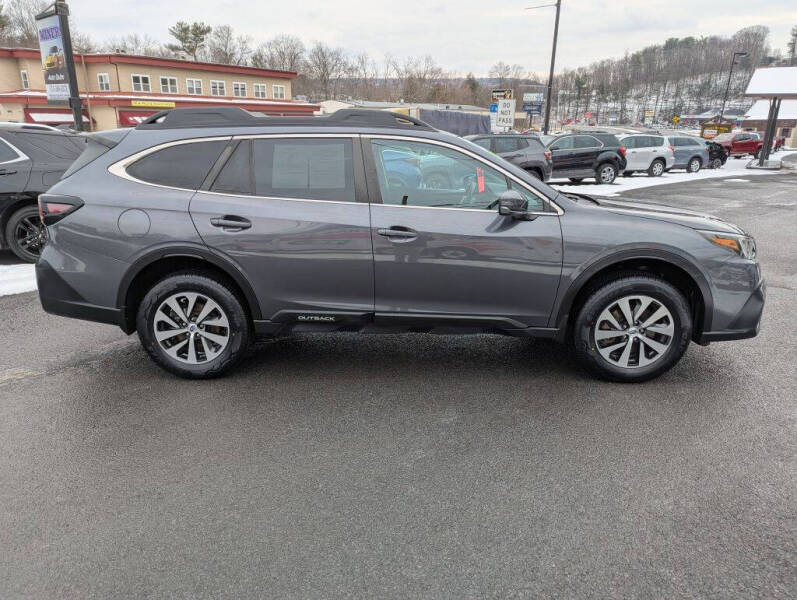2022 Subaru Outback Premium