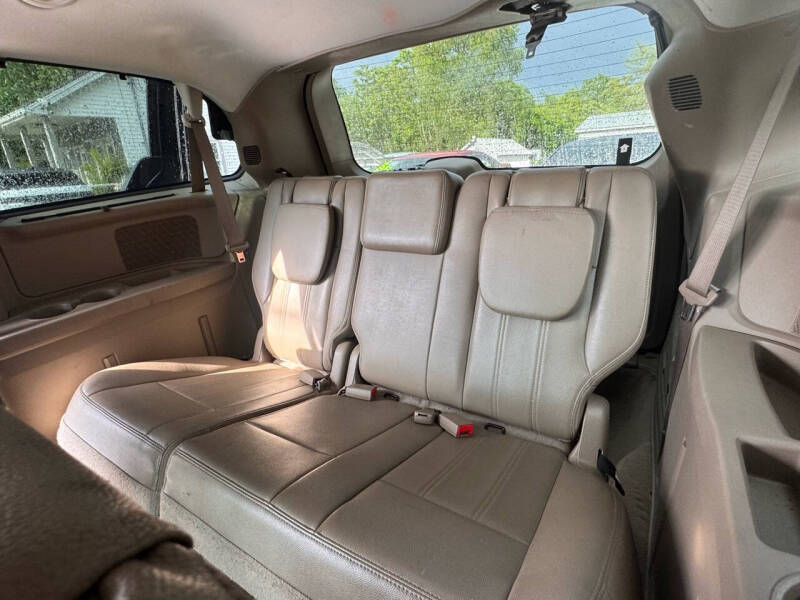 2014 Chrysler Town and Country Touring-L