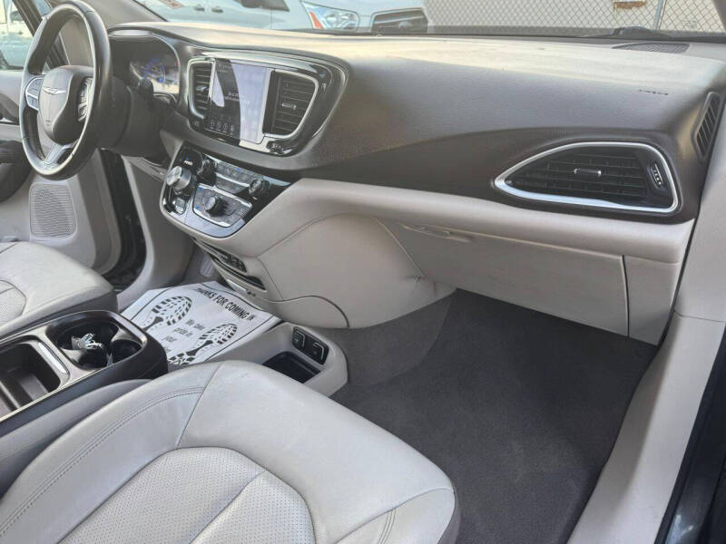 2018 Chrysler Pacifica Touring L