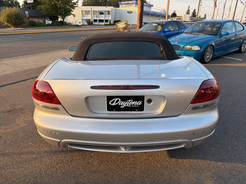 2004 Dodge Viper SRT-10