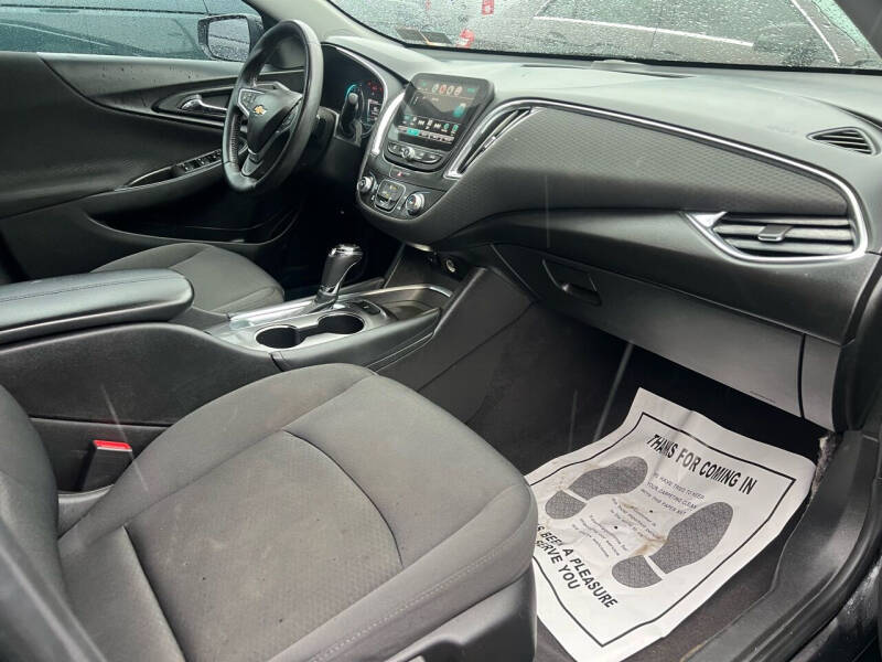 2017 Chevrolet Malibu LT