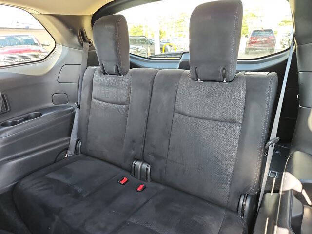 2016 Nissan Pathfinder SV