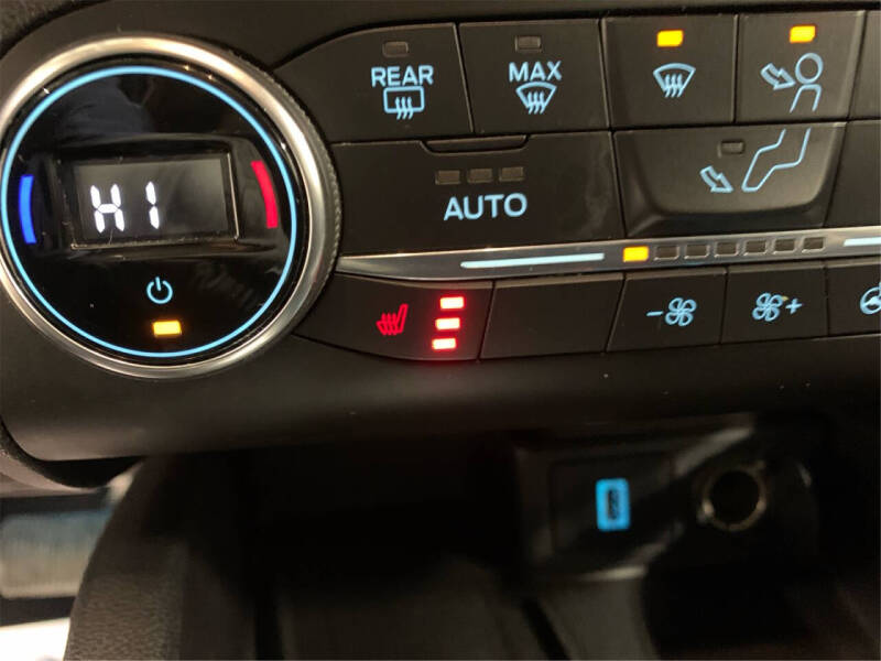 2020 Ford Escape Hybrid Titanium