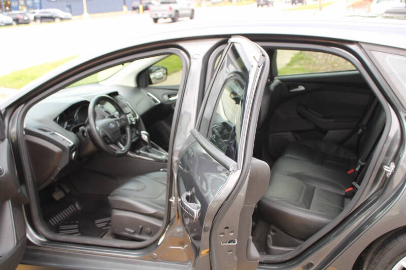 2018 Ford Focus Titanium