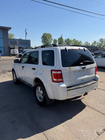 2011 Ford Escape XLT