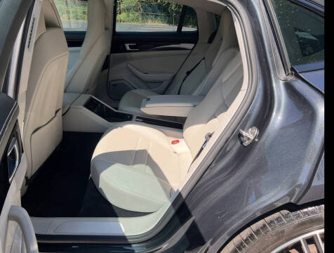 2019 Porsche Panamera