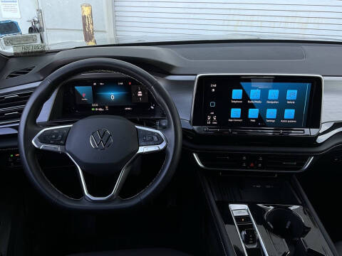 2025 Volkswagen Atlas Cross Sport SE 4Motion