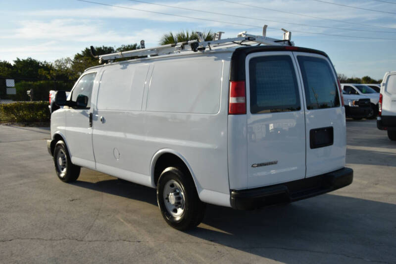 2017 Chevrolet Express 2500