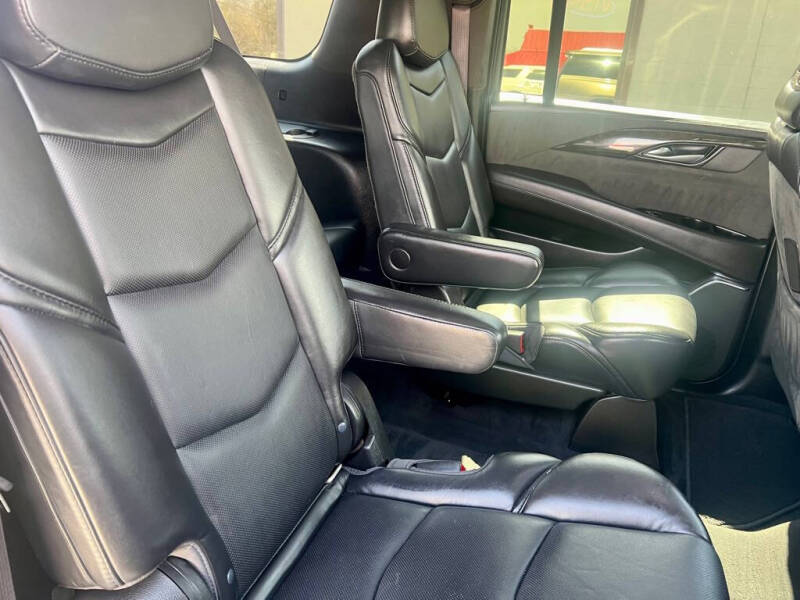 2017 Cadillac Escalade ESV Platinum