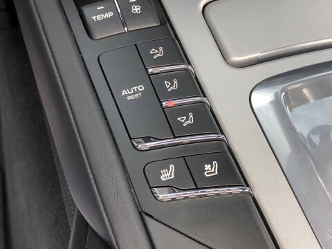 2013 Porsche Cayenne GTS