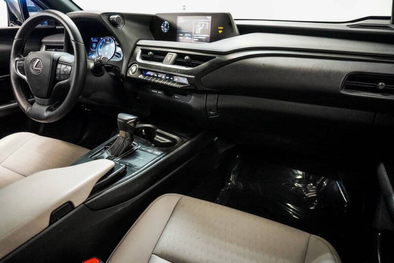 2020 Lexus UX 200
