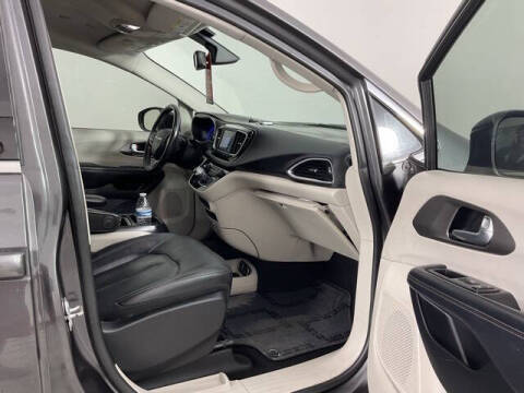 2020 Chrysler Pacifica Touring L