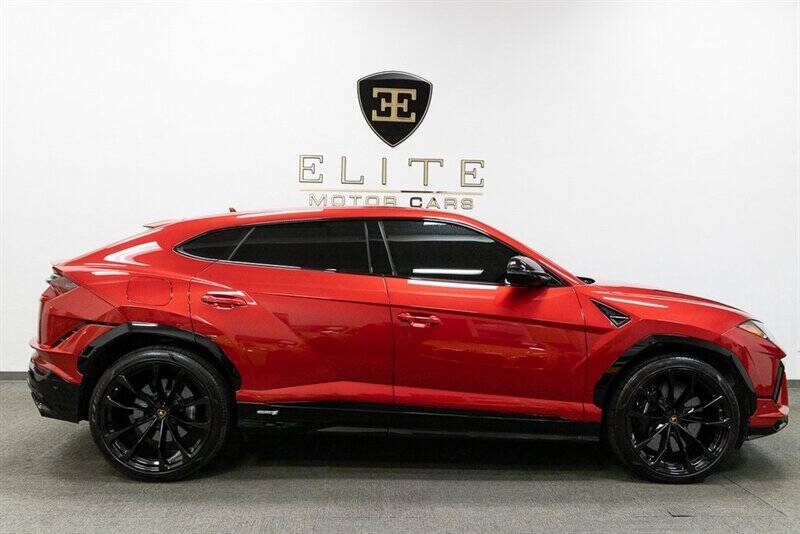2023 Lamborghini Urus S