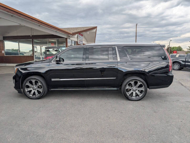 2017 Cadillac Escalade ESV Platinum