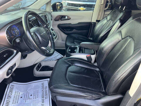 2017 Chrysler Pacifica Touring Plus