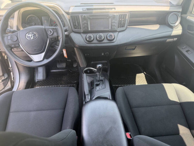 2017 Toyota RAV4 LE