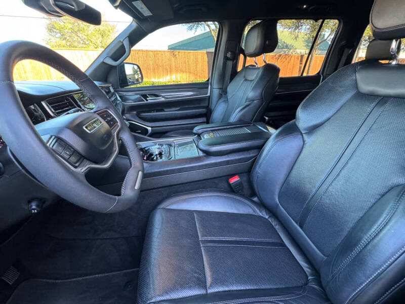 2022 Jeep Wagoneer Series III