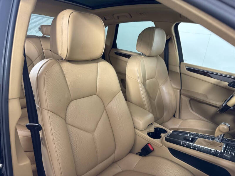 2016 Porsche Macan S