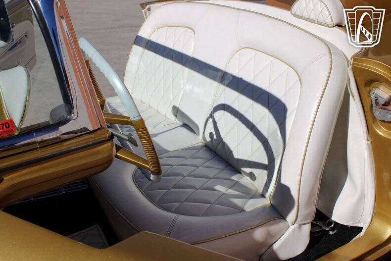 1957 Ford Thunderbird